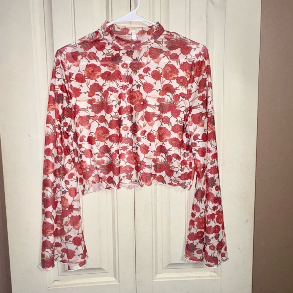 Women’s Floral Mesh Bell Sleeve Crop Top